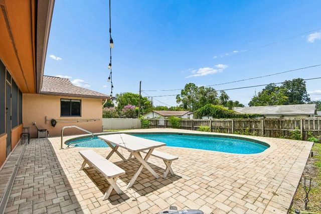507 FERNWOOD DRIVE, Altamonte Springs, FL 32701