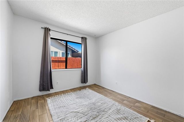 13454 Elm, Hesperia, CA 92344