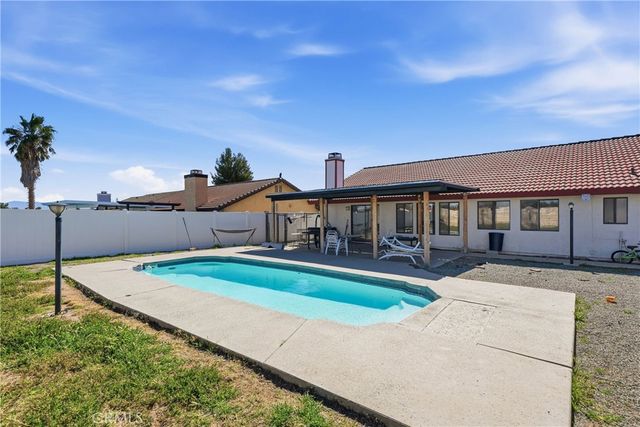 13454 Elm, Hesperia, CA 92344