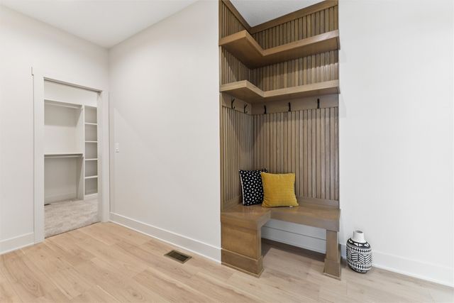 1430 NW Red Oak Drive, Waukee, IA 50263