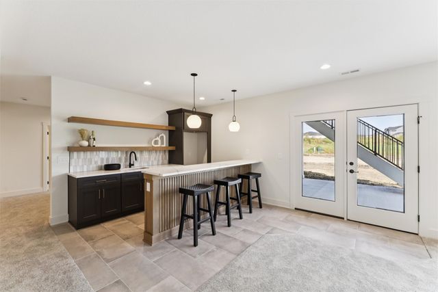 1430 NW Red Oak Drive, Waukee, IA 50263