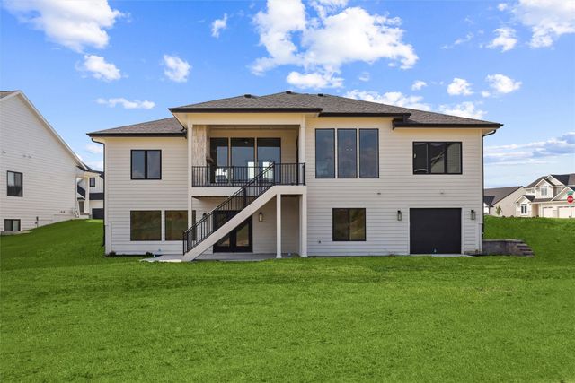 1430 NW Red Oak Drive, Waukee, IA 50263