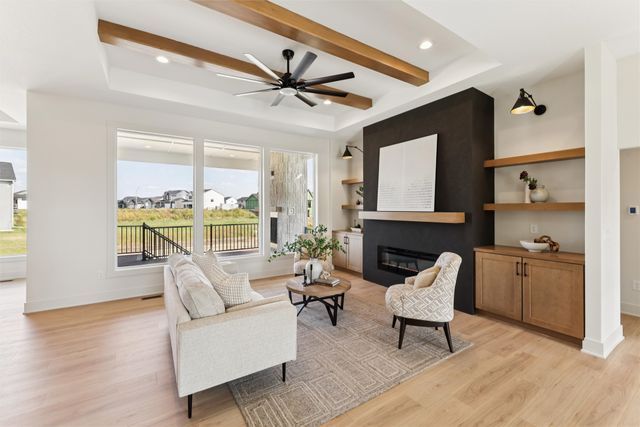 1430 NW Red Oak Drive, Waukee, IA 50263