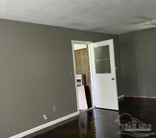 2959 Michael Dr, Pensacola, FL 32505