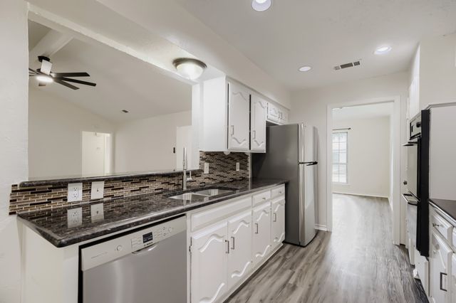 1949 Chesham Drive, Carrollton, TX 75007
