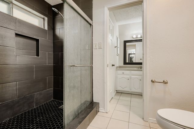 1949 Chesham Drive, Carrollton, TX 75007