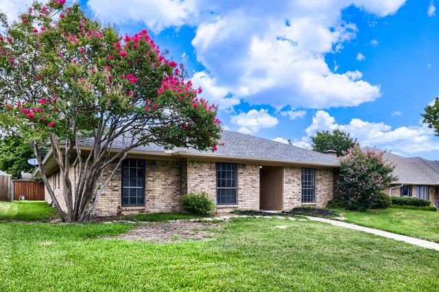 1949 Chesham Drive, Carrollton, TX 75007
