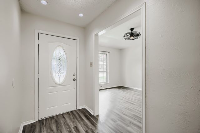 1949 Chesham Drive, Carrollton, TX 75007