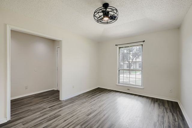 1949 Chesham Drive, Carrollton, TX 75007