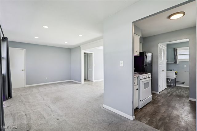 4154 Belle Avenue, Sheffield Lake, OH 44054