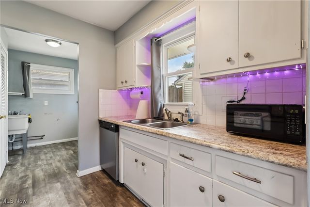 4154 Belle Avenue, Sheffield Lake, OH 44054