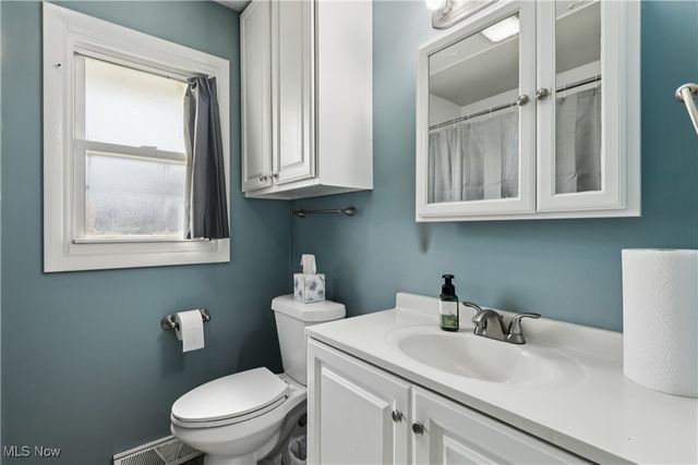 4154 Belle Avenue, Sheffield Lake, OH 44054