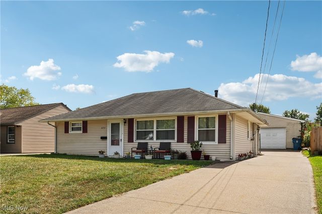 4154 Belle Avenue, Sheffield Lake, OH 44054