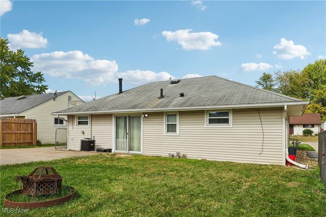 4154 Belle Avenue, Sheffield Lake, OH 44054