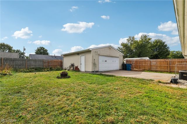 4154 Belle Avenue, Sheffield Lake, OH 44054