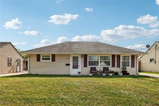 4154 Belle Avenue, Sheffield Lake, OH 44054