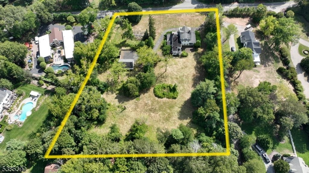 235 Wearimus Rd, Hohokus Boro, NJ 07423 — photo 3