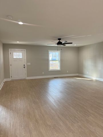 200 Ray St, Shelbyville, TN 37160