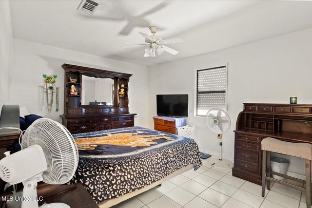 6193 E Lincoln Street, Bay Saint Louis, MS 39520