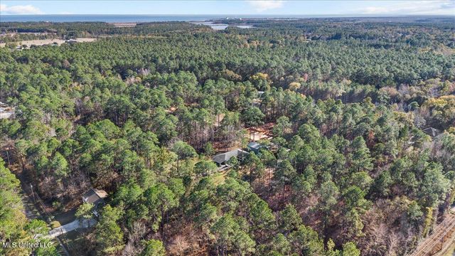 6193 E Lincoln Street, Bay Saint Louis, MS 39520