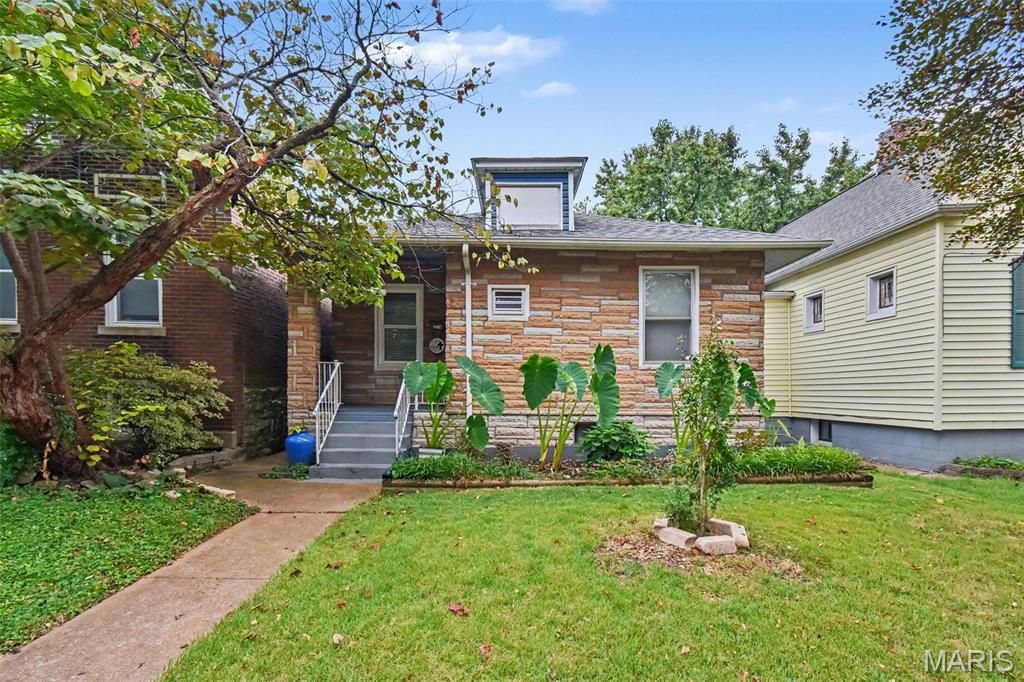 5218 Gresham Avenue, St Louis, MO 63109