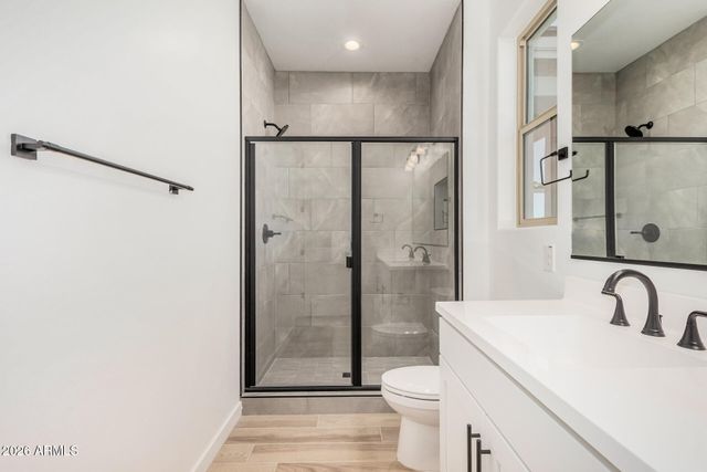 5434 W LOMA Lane, Glendale, AZ 85302