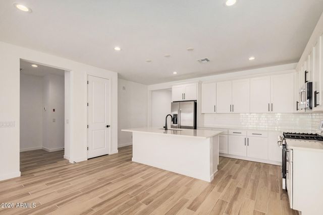 5434 W LOMA Lane, Glendale, AZ 85302