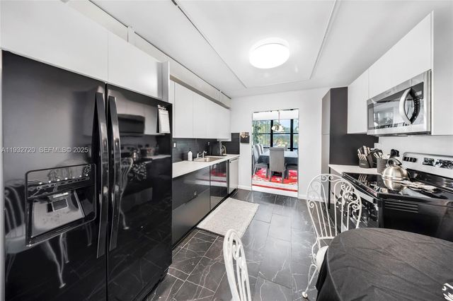 800 Parkview Dr 230, Hallandale Beach, FL 33009