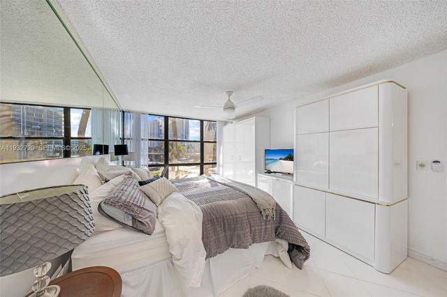 800 Parkview Dr 230, Hallandale Beach, FL 33009