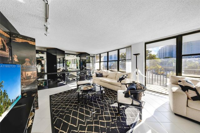 800 Parkview Dr 230, Hallandale Beach, FL 33009