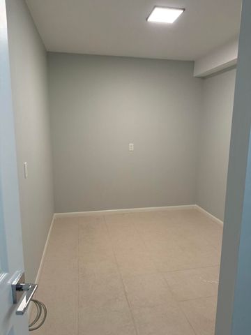 3521 Village Boulevard 305, West Palm Beach, FL 33409