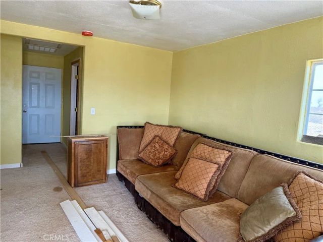 18645 E Palmdale Boulevard, Palmdale, CA 93591
