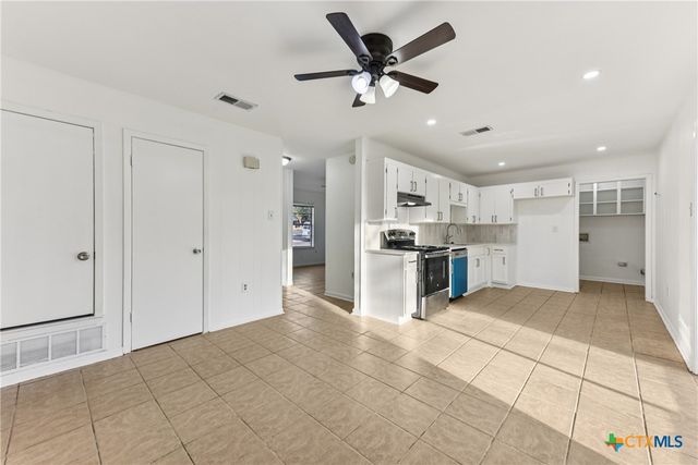 1910 Wanda Street, Copperas Cove, TX 76522