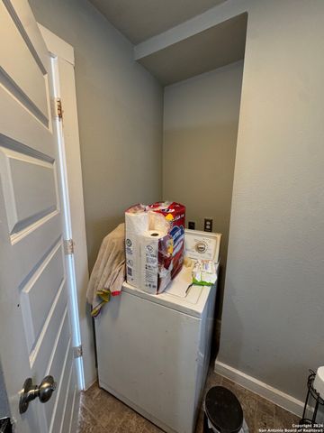 413 Matthews, San Antonio, TX 78237