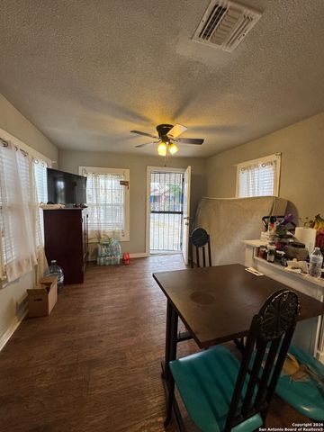 413 Matthews, San Antonio, TX 78237