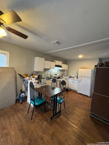 413 Matthews, San Antonio, TX 78237