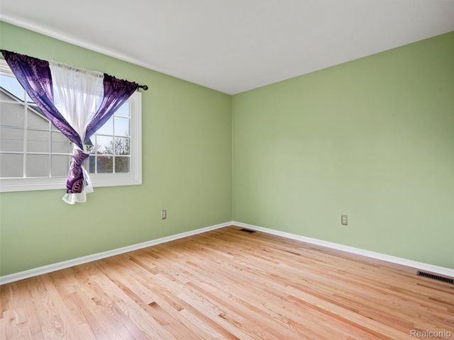 7359 Water Oaks, West Bloomfield Charter Township, MI 48324