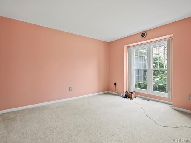 7359 Water Oaks, West Bloomfield Charter Township, MI 48324