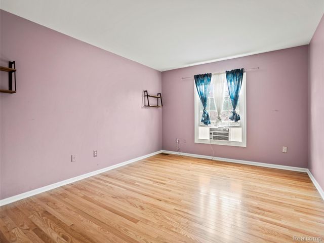 7359 Water Oaks, West Bloomfield Charter Township, MI 48324