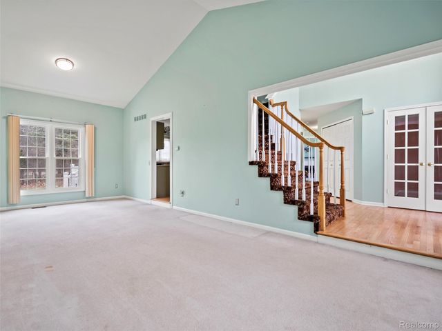 7359 Water Oaks, West Bloomfield Charter Township, MI 48324