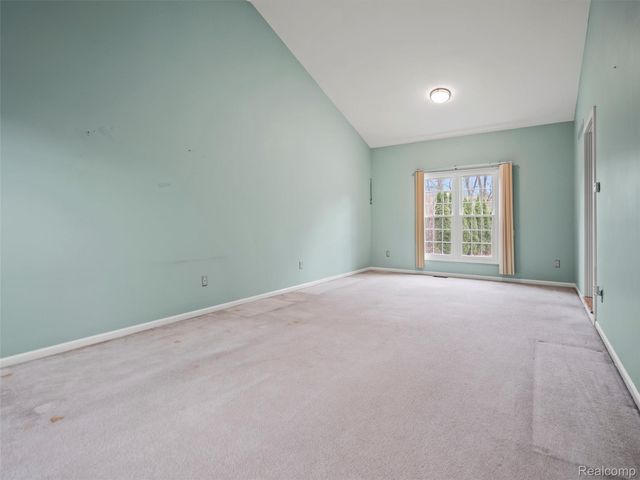 7359 Water Oaks, West Bloomfield Charter Township, MI 48324