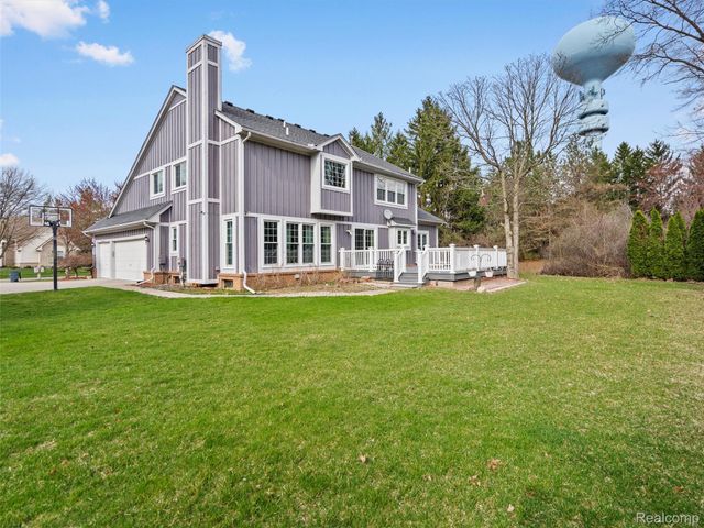 7359 Water Oaks, West Bloomfield Charter Township, MI 48324