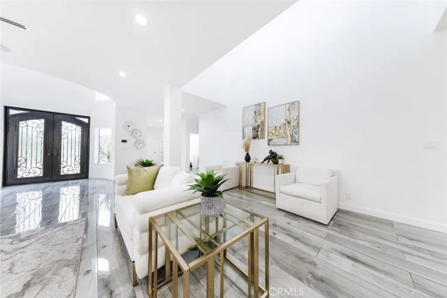 5157 Avenida Oriente, Tarzana, CA 91356