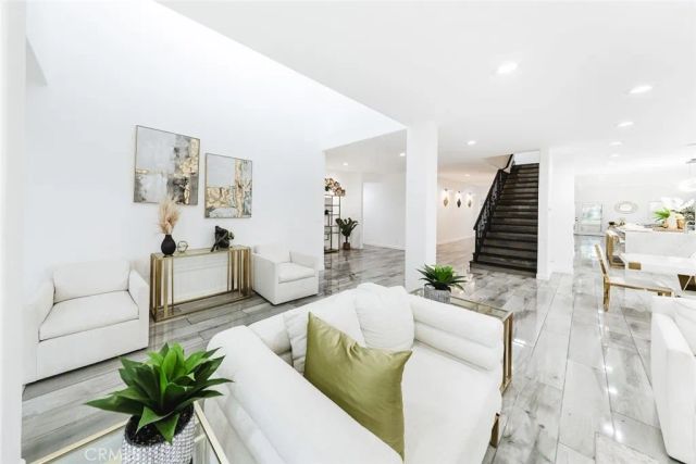 5157 Avenida Oriente, Tarzana, CA 91356