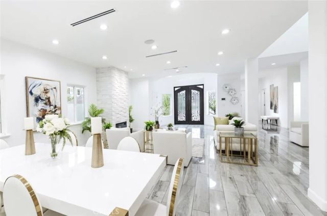 5157 Avenida Oriente, Tarzana, CA 91356