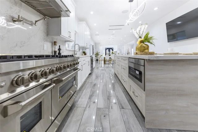 5157 Avenida Oriente, Tarzana, CA 91356