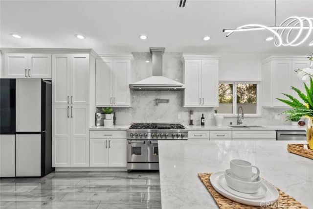 5157 Avenida Oriente, Tarzana, CA 91356
