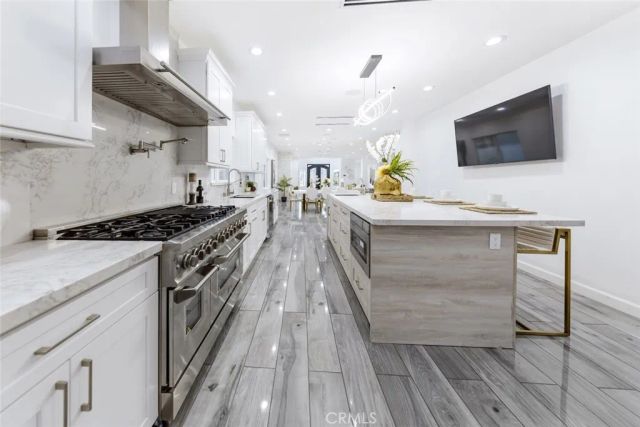 5157 Avenida Oriente, Tarzana, CA 91356
