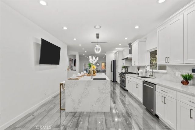 5157 Avenida Oriente, Tarzana, CA 91356