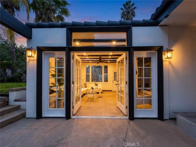 5157 Avenida Oriente, Tarzana, CA 91356